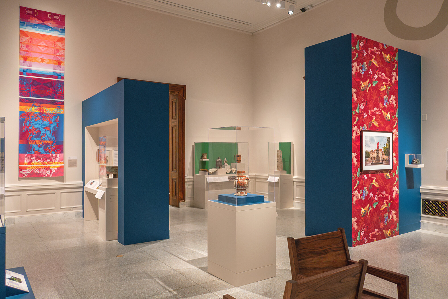 Several cases of art objects