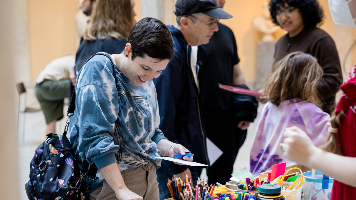 In this Drop-in Art Making lesson, we’re embracing mindfulness as we practice the meditative art of weaving. Slow down, take a breath, and weave your worries away! 